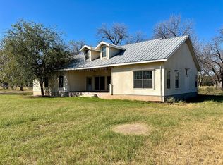 468 Weyrich Farms Rd, Eagle Pass, TX 78852