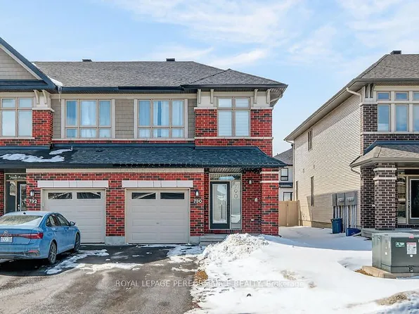 790 Cairn Cres, Ottawa, ON K1W 0P7