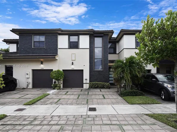 15922 NW 91st Ct, Miami Lakes, FL 33018