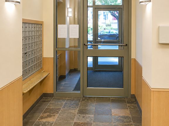 4th image of 108 Peterborough St APT 5H