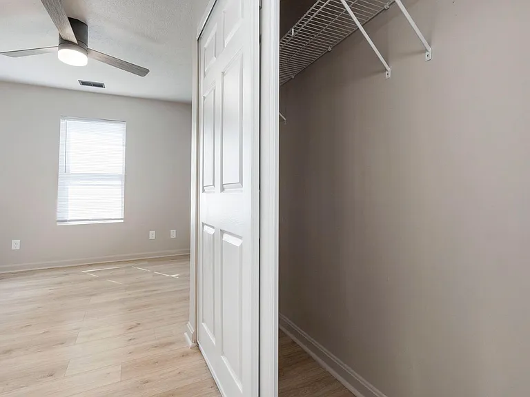 1238 S Preston St — Photo 18