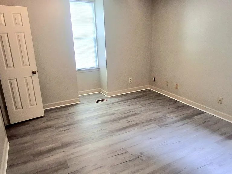 3329 Scotty Hill Rd — Photo 1