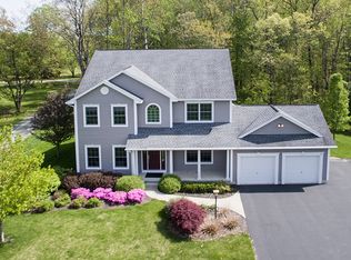 27 Wesley Ct, Waterford, NY 12188