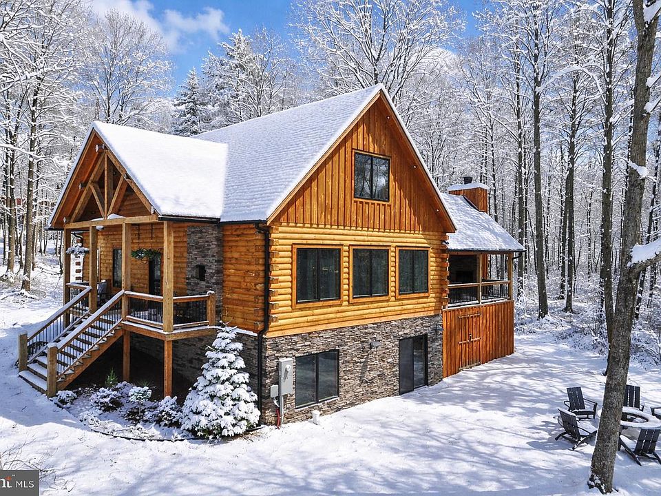 1st image of 1067 N Camp Rd