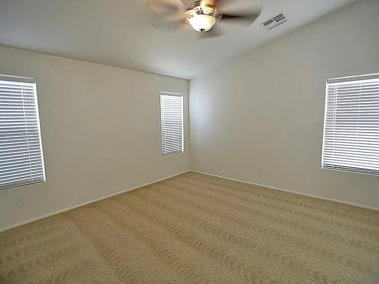 9902 W Melinda Ln — Photo 10