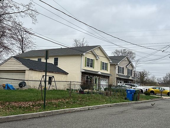 3rd image of 1013 Monmouth Ave