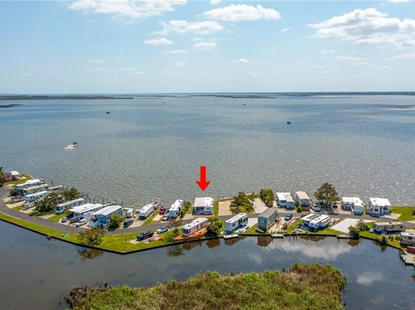 3665 Sandpiper Rd #118, Virginia Beach, VA 23456