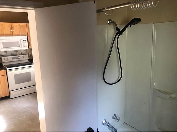 3rd image of 39 Vassar St #1