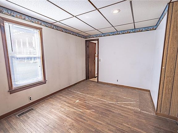 3rd image of 2722 West Ave