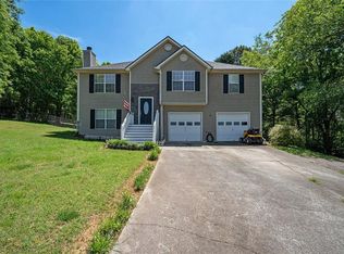 412 Cross Tie Ct, Adairsville, GA 30103