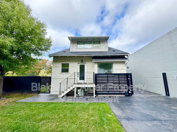 3556 NE Sandy Blvd, Portland, OR 97232