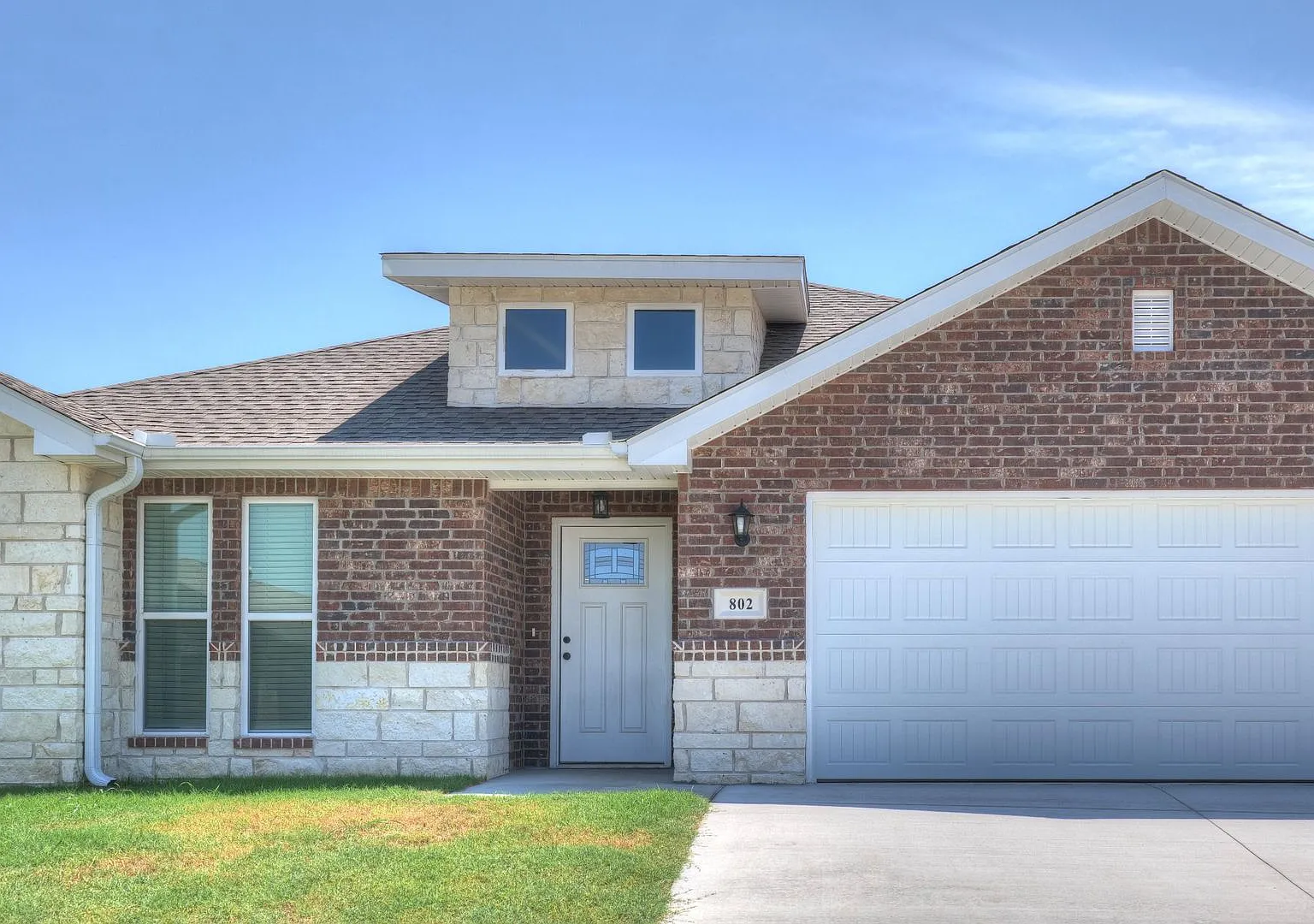 Nearly New 3-Bed/2-Bath Home For Lease in Carl Junction! — Photo 3