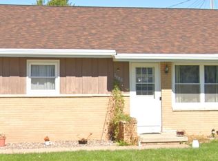 1080 Holly Ct, Neenah, WI 54956
