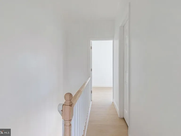 703 N 43rd St #2 — Photo 7