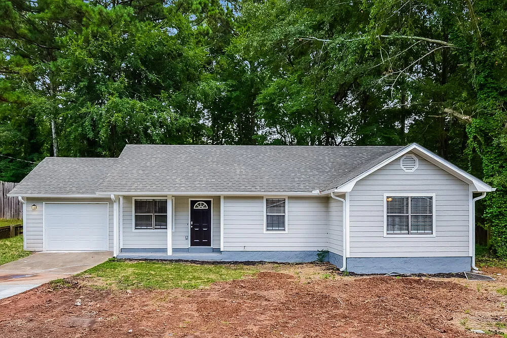 3 bed, 2.0 bath, 1148 sqft, $2,360 — Photo 1