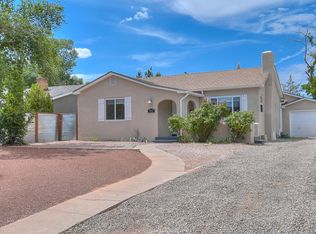 1811 Ridgecrest Dr SE, Albuquerque, NM 87108