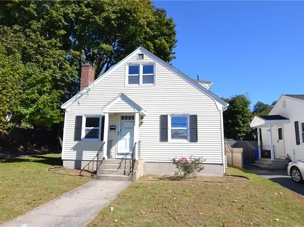 18 Elm St, North Providence, RI 02911