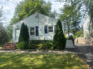 14 Carnahan Pl, Princeton, NJ 08540