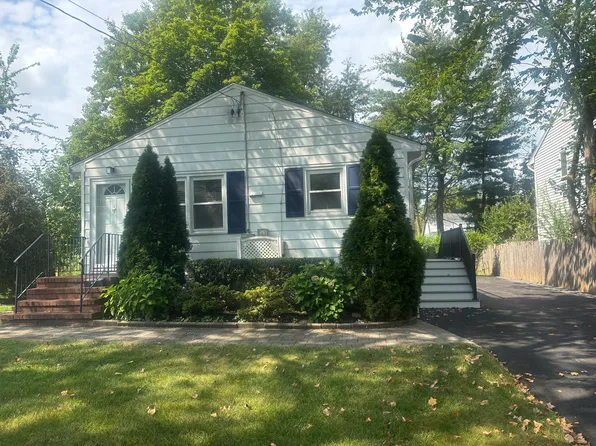 14 Carnahan Pl, Princeton, NJ 08540