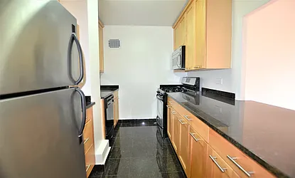 Rented by Manhattan Realty Group