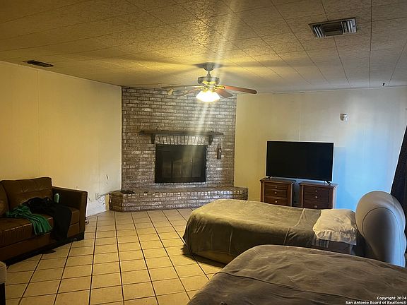 4th image of 6118 ELM VALLEY DR
