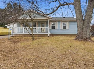 911 N Country Ln, Peoria, IL 61604