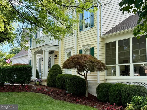 13614 Weinstein Ct, Centreville, VA 20120