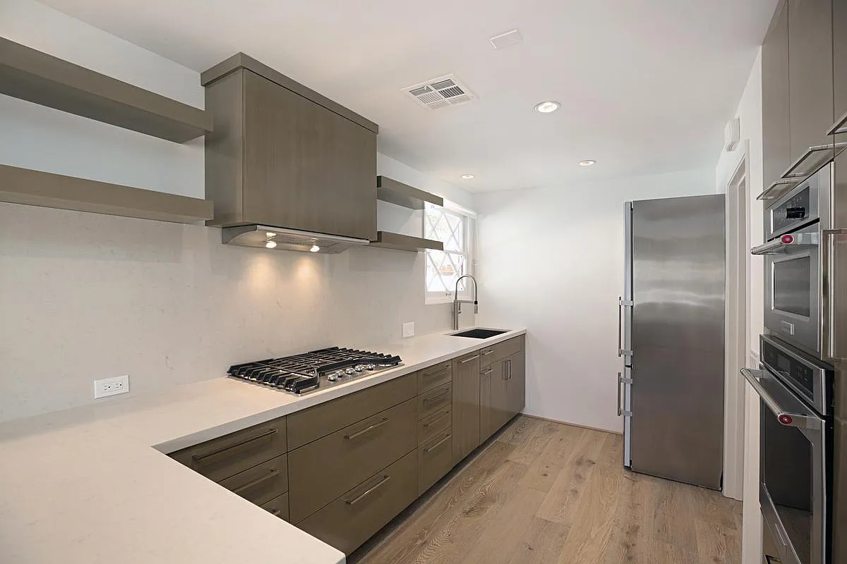 1 bed, 564 sqft, $2,900 — Photo 3
