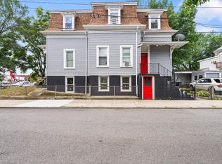 54 Harrison St FLOOR 3, Pawtucket, RI 02860