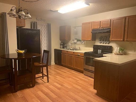 2nd image of 137 Royal Oak Dr