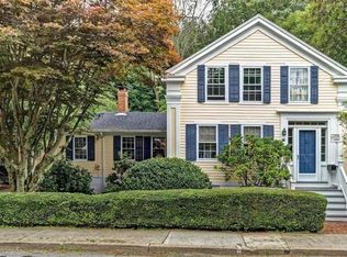 37 Pearl St, Groton, CT 06340