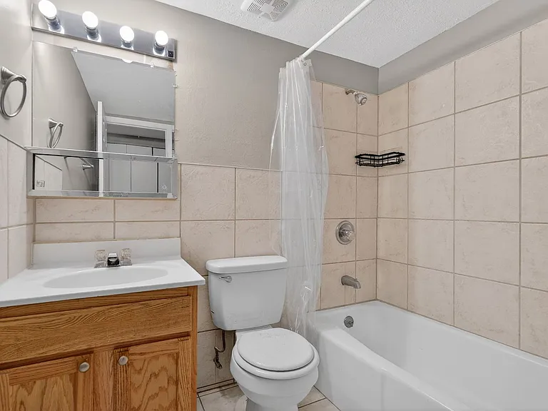 Brookview Apartments — Photo 43