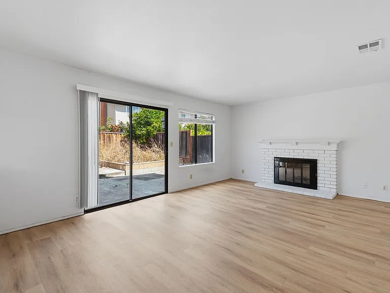 1387 Xavier Ave — Photo 12
