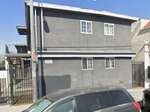 2517 W 54th St, Los Angeles, CA 90043
