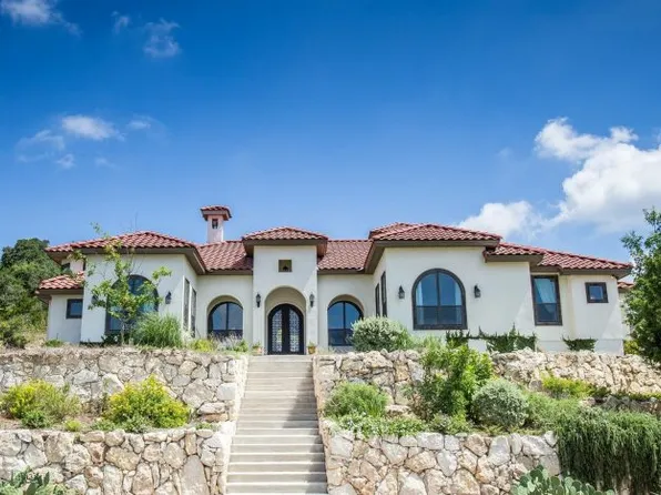The Hacienda Plan, CANYON LAKE