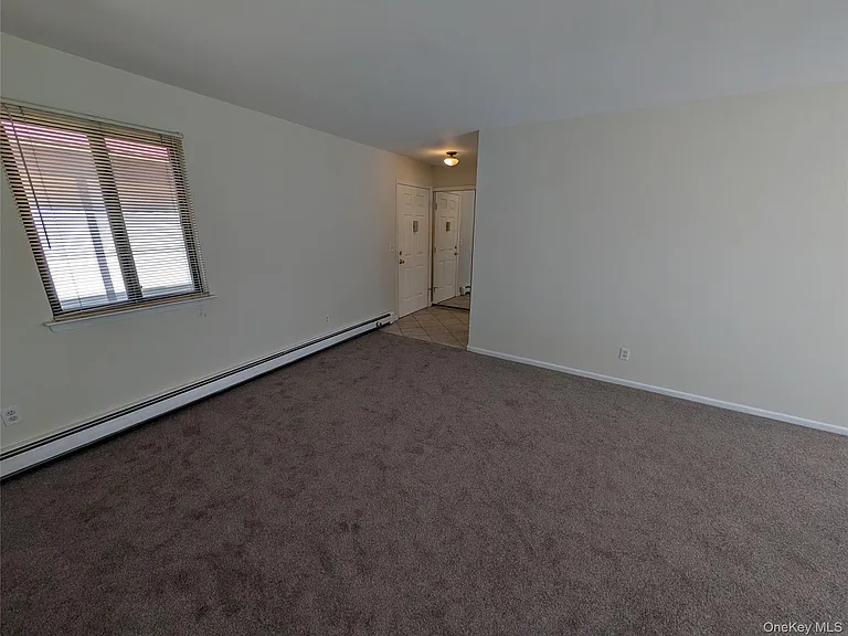 9 Loudon Dr #6 — Photo 6
