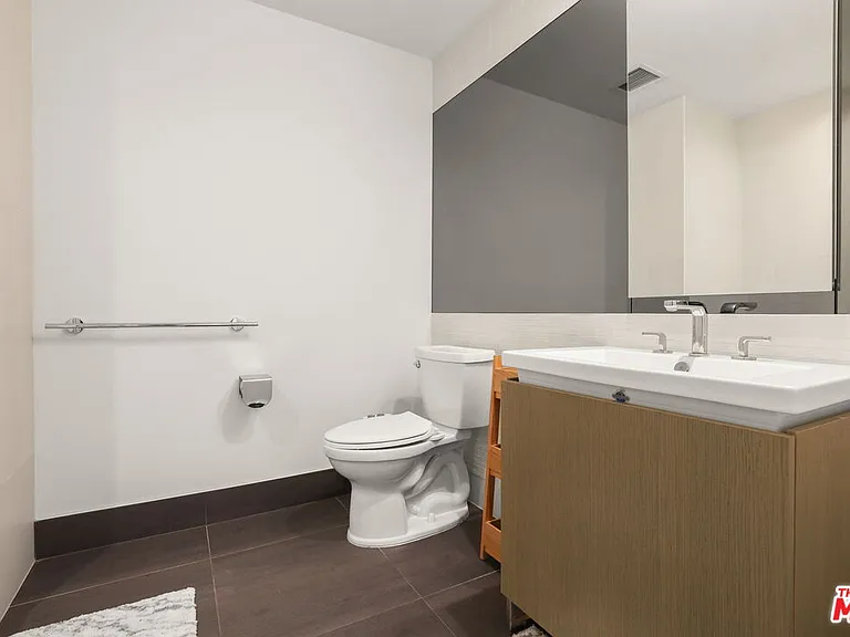 889 Francisco St #2602 — Photo 20