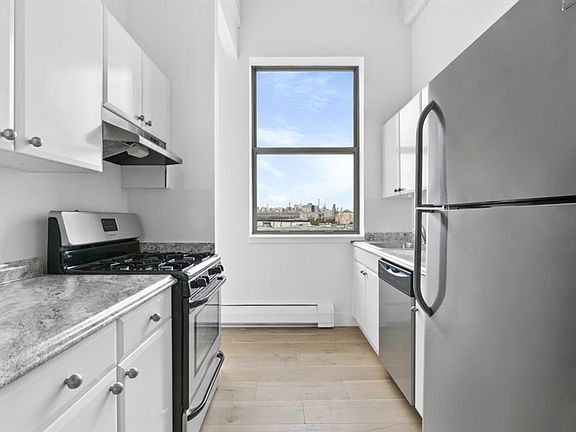 3rd image of 275 Park Ave APT 5A