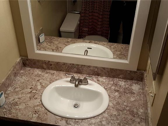 2nd image of 3028 Parkway Blvd APT 206