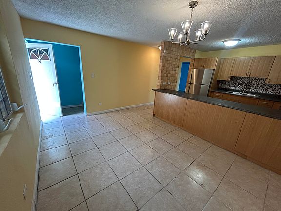 3rd image of A 27 Spring Hl