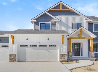 8147 Fairwood Dr, Jenison, MI 49428