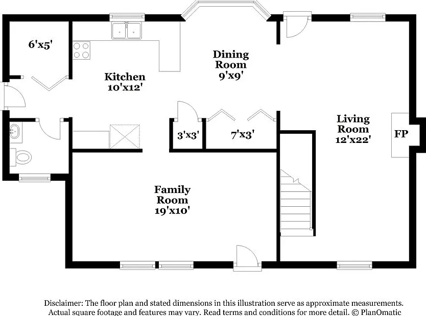 3 bed, 2.5 bath, 1599 sqft, $1,830 — Photo 2