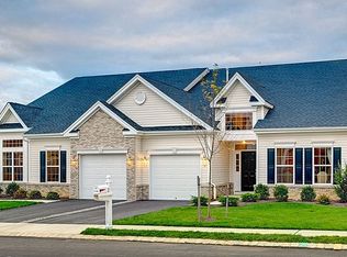 116 Diamond Spring Dr, Monroe, NJ 08831