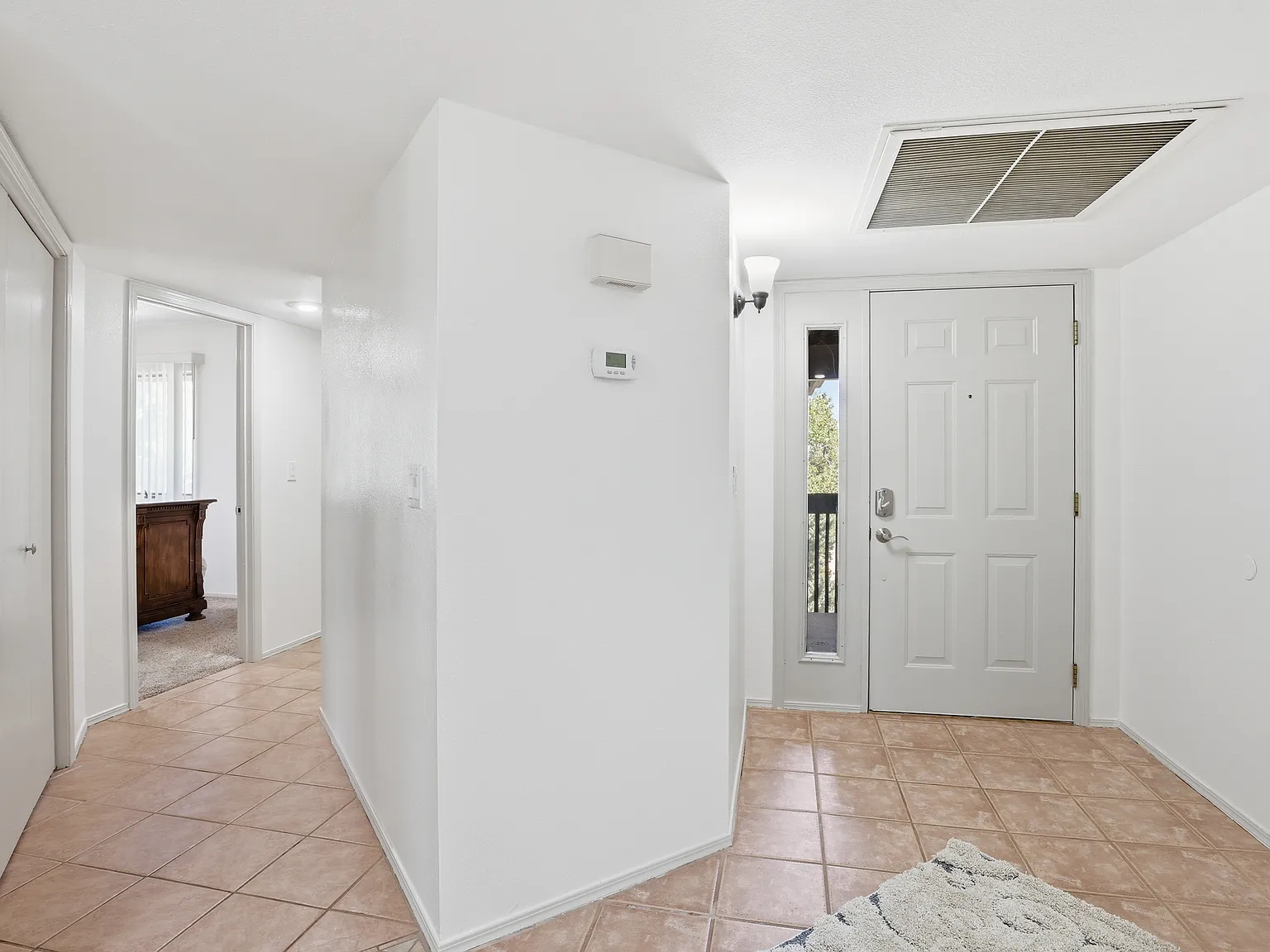 3 bed, 1477 sqft, $2,000 — Photo 4