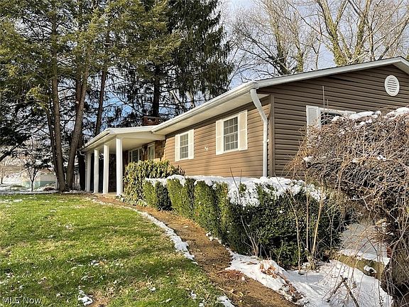 3rd image of 330 Walnut Hills Dr