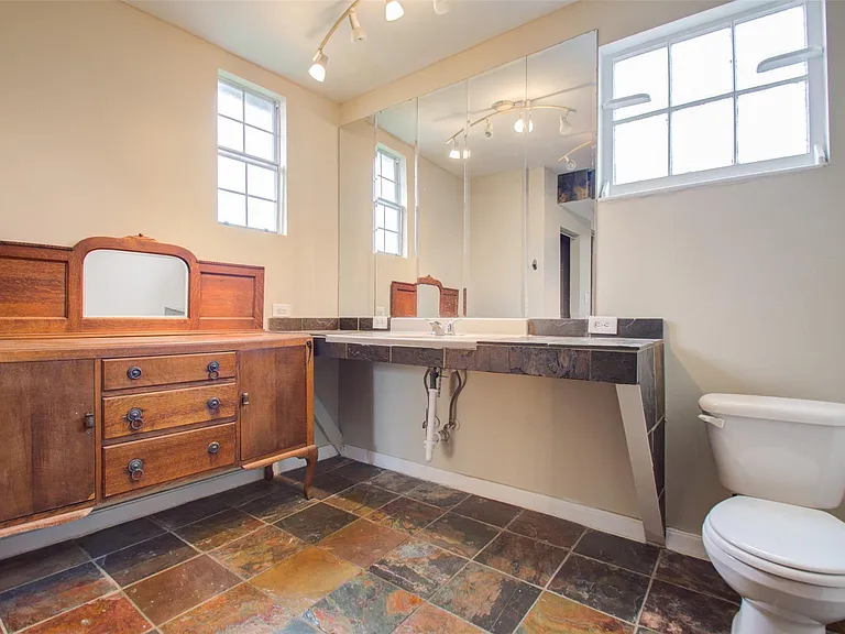 5419 Gulfton St #H — Photo 21