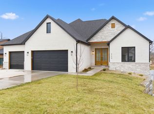 6195 S Dollison Ave, Springfield, MO 65810