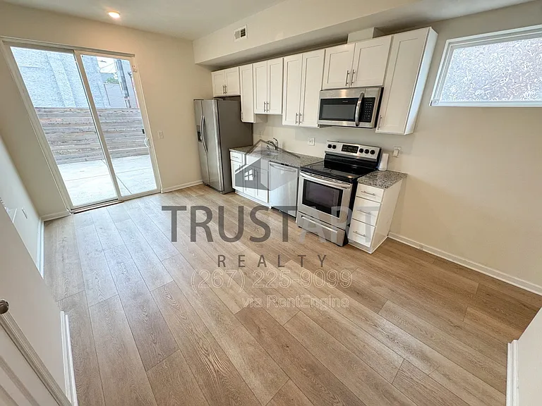 1327 S 27th St — Photo 3