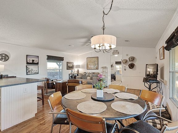 4th image of 461 E Calvary Ct