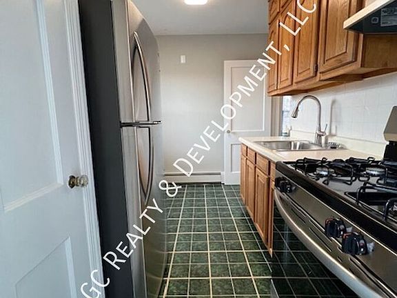 5th image of 20 N 5th Ave Unit A